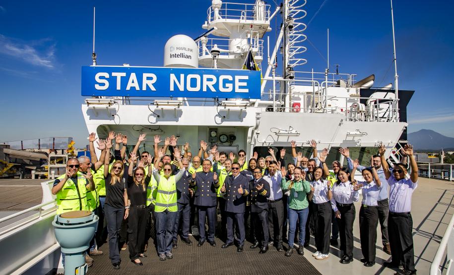 Porto de Paranaguá recebe navio sustentável em viagem inaugural