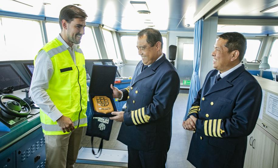 Porto de Paranaguá recebe navio sustentável em viagem inaugural