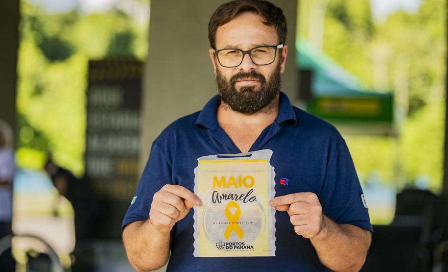 Maio Amarelo alerta caminhoneiros no Pátio de Triagem