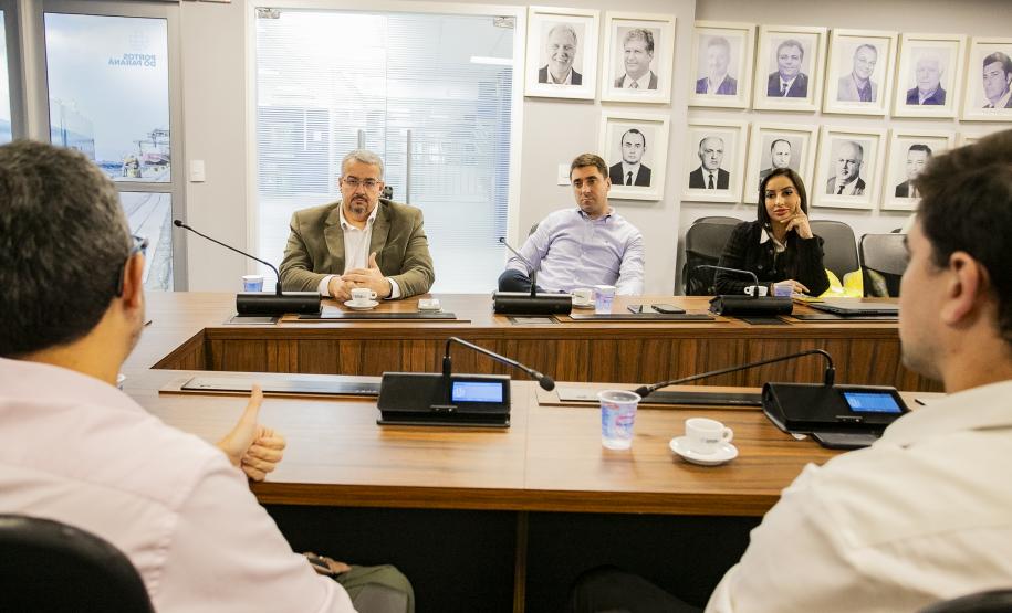 Portos do Paraná e Motiva alinham ações para ampliar eficiência logística no Estado