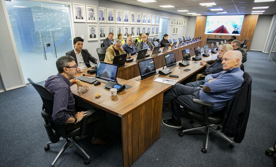 Membros do Movimento Pró-Paraná estiveram reunidos com o Presidente da Portos do Paraná no Palácio Taguaré