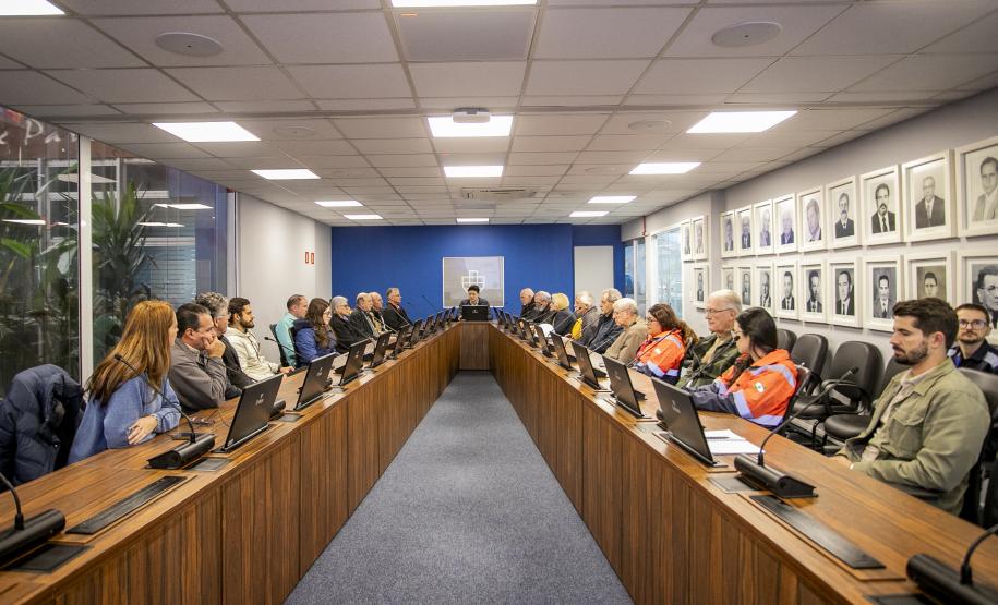 Engenheiros conheceram as estruturas do Moegão em visita técnica