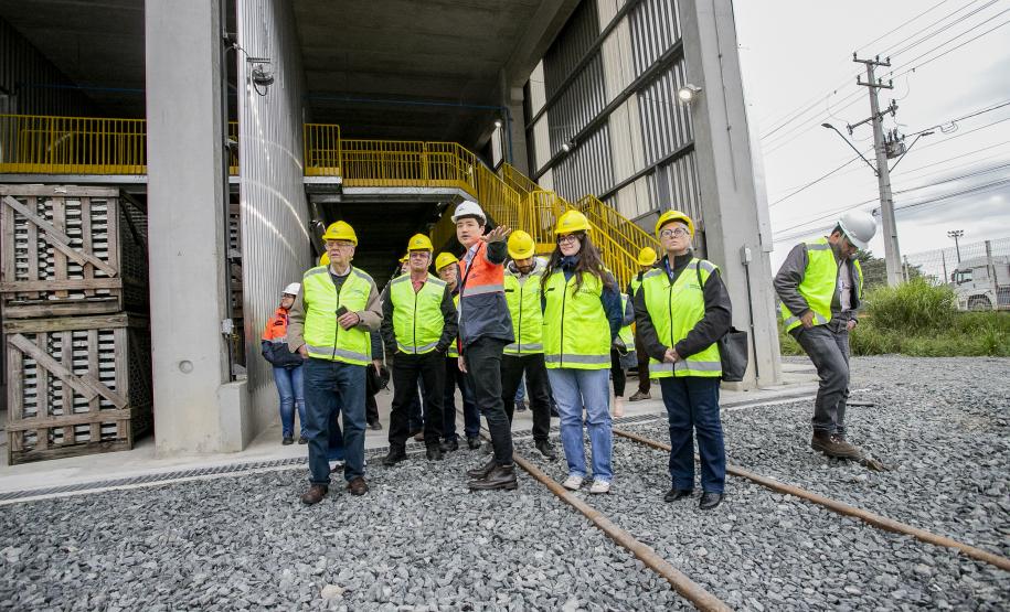 Engenheiros conheceram as estruturas do Moegão em visita técnica