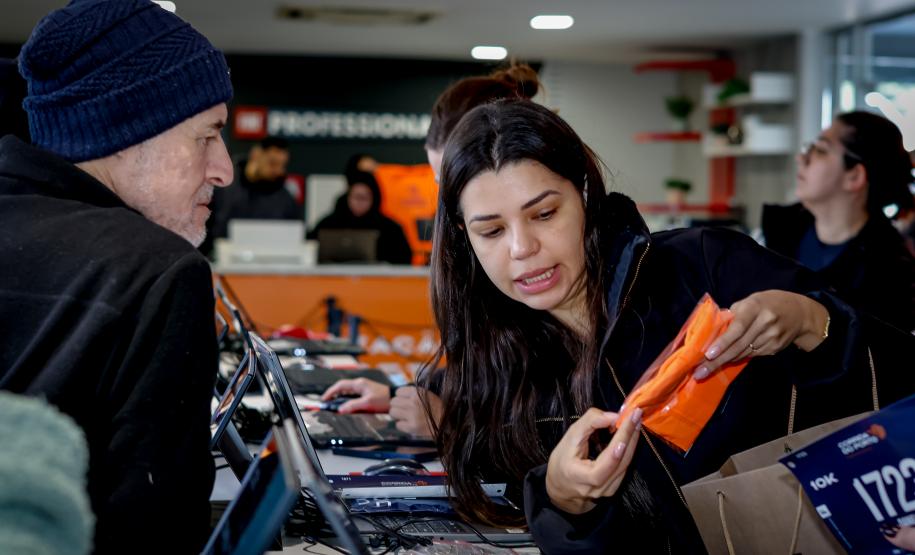 Kits começaram a ser entregues em Curitiba nessa quinta-feira (18)