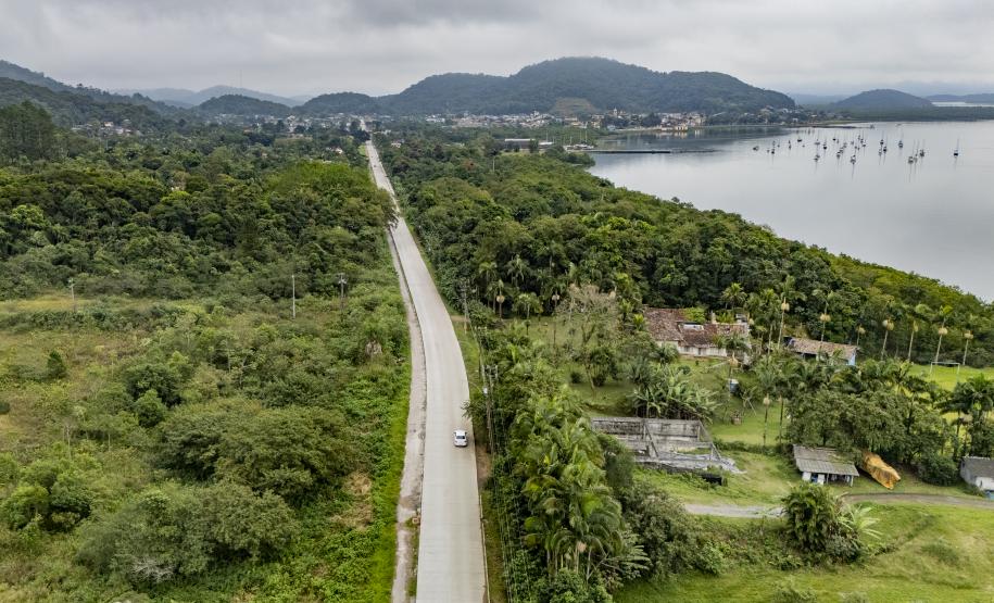 Pavimentação em concreto já ocupa quase toda a extensão da Avenida Conde Matarazzo e da Rua Engenheiro Luís Augusto