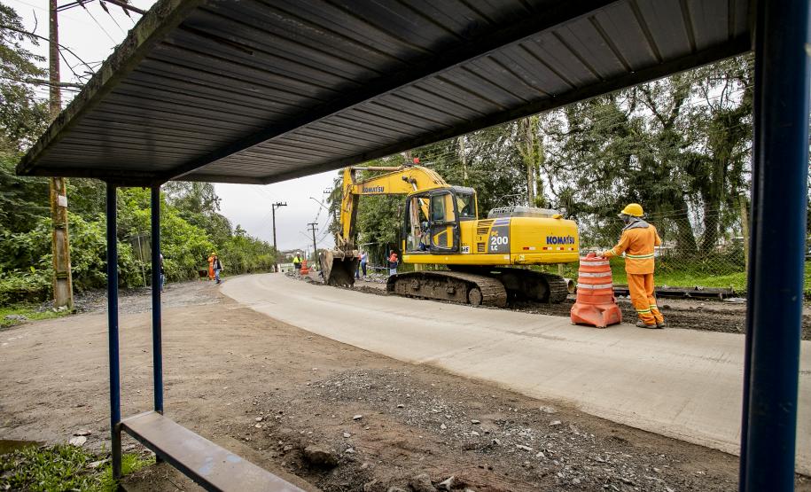 Pavimentação em concreto já ocupa quase toda a extensão da Avenida Conde Matarazzo e da Rua Engenheiro Luís Augusto