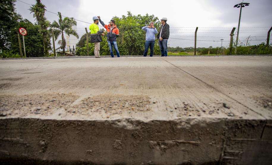 Pavimentação em concreto já ocupa quase toda a extensão da Avenida Conde Matarazzo e da Rua Engenheiro Luís Augusto