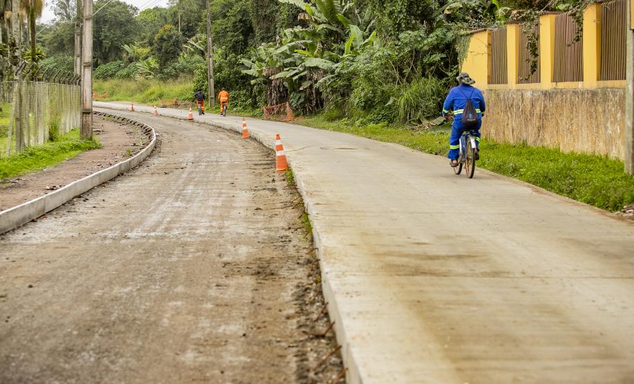 Pavimentação em concreto já ocupa quase toda a extensão da Avenida Conde Matarazzo e da Rua Engenheiro Luís Augusto