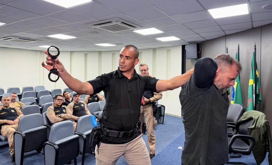Fórum reúne 36 profissionais de segurança que atuam nos portos do Paraná, São Paulo e Santa Catarina