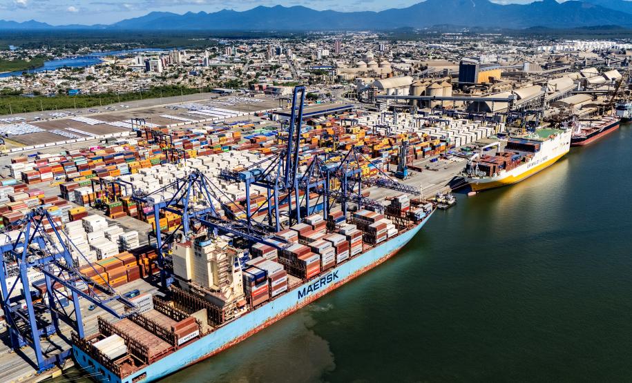 Porto também registra alta nas exportações de soja, óleo de soja e na movimentação de contêineres em 2026