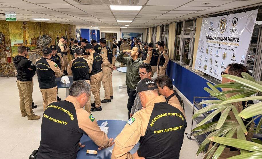 Fórum reúne 36 profissionais de segurança que atuam nos portos do Paraná, São Paulo e Santa Catarina
