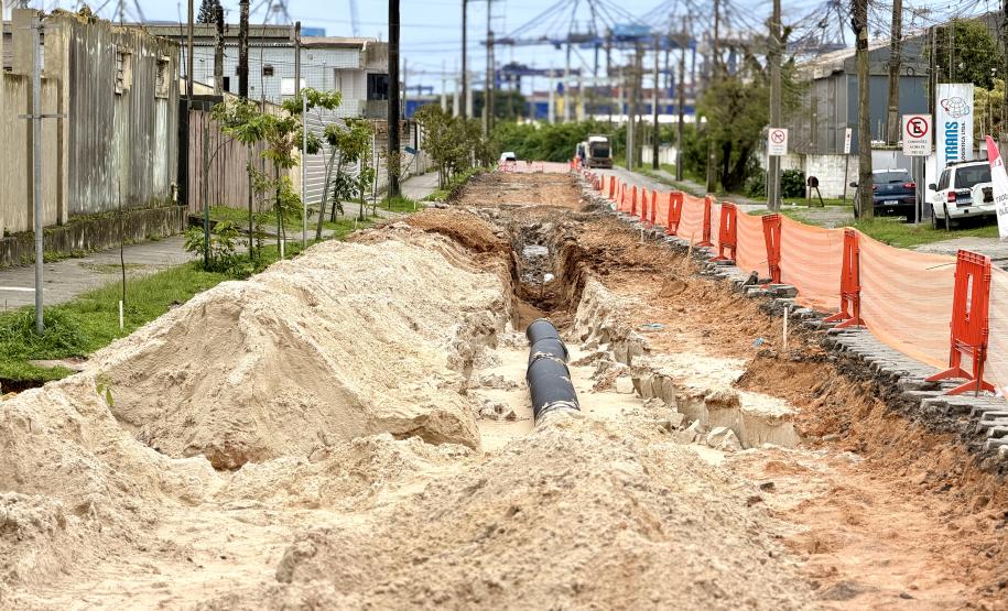 Obras avançam na rua Manoel Corrêa