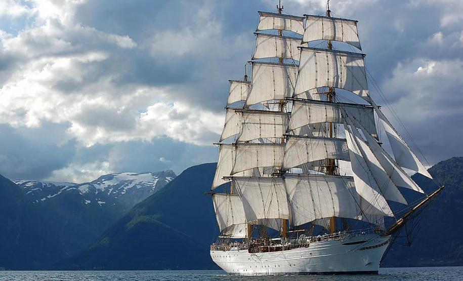 Navio-veleiro Cisne Branco pode ser visitado pelo público no próximo fim de semana Navio-veleiro Cisne Branco pode ser visitado pelo público no próximo fim de semana