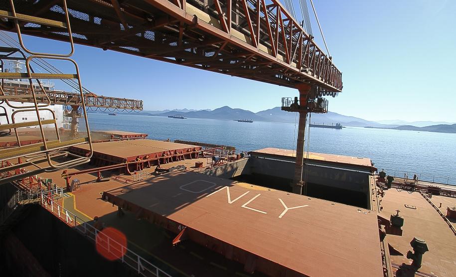 Corredor de Exportação bate recorde pelo quarto mês seguido Corredor de Exportação bate recorde pelo quarto mês seguido