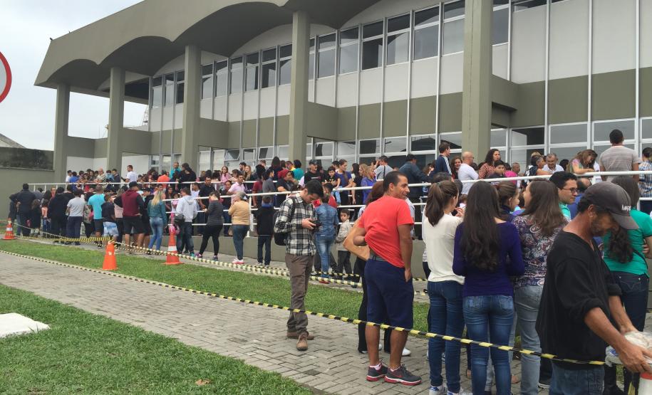Navio Cisne Branco atrai cinco mil visitantes ao Porto de Paranaguá