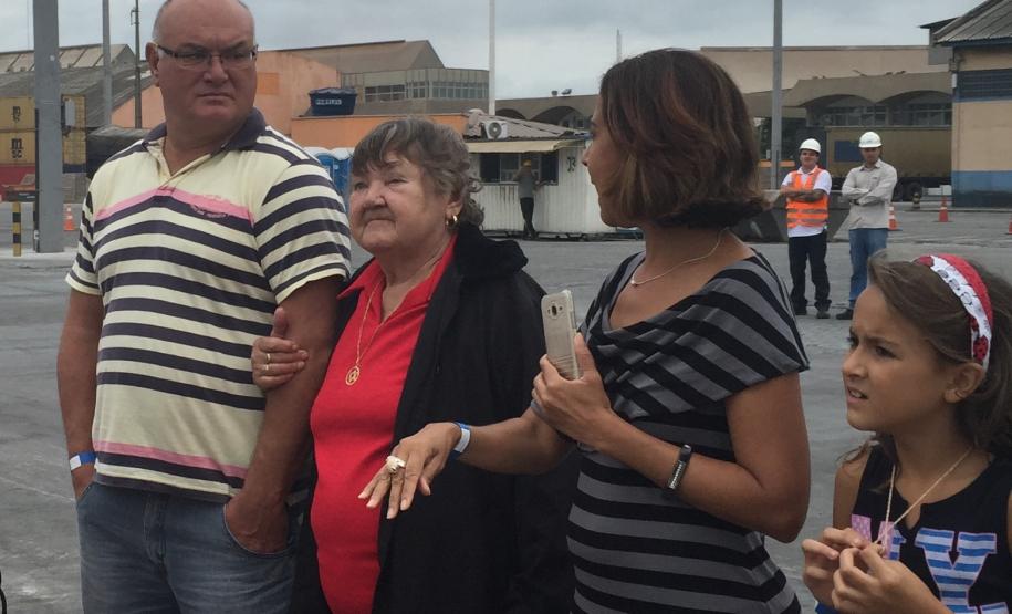 Navio Cisne Branco atrai cinco mil visitantes ao Porto de Paranaguá Navio Cisne Branco atrai cinco mil visitantes ao Porto de Paranaguá