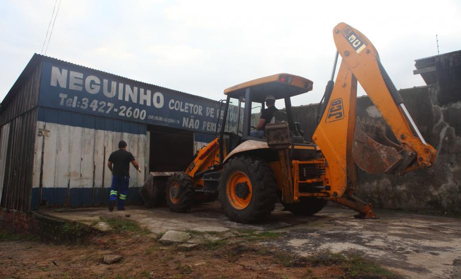 “Operação Rastro” coíbe roubo de cargas de grãos em Paranaguá “Operação Rastro” coíbe roubo de cargas de grãos em Paranaguá