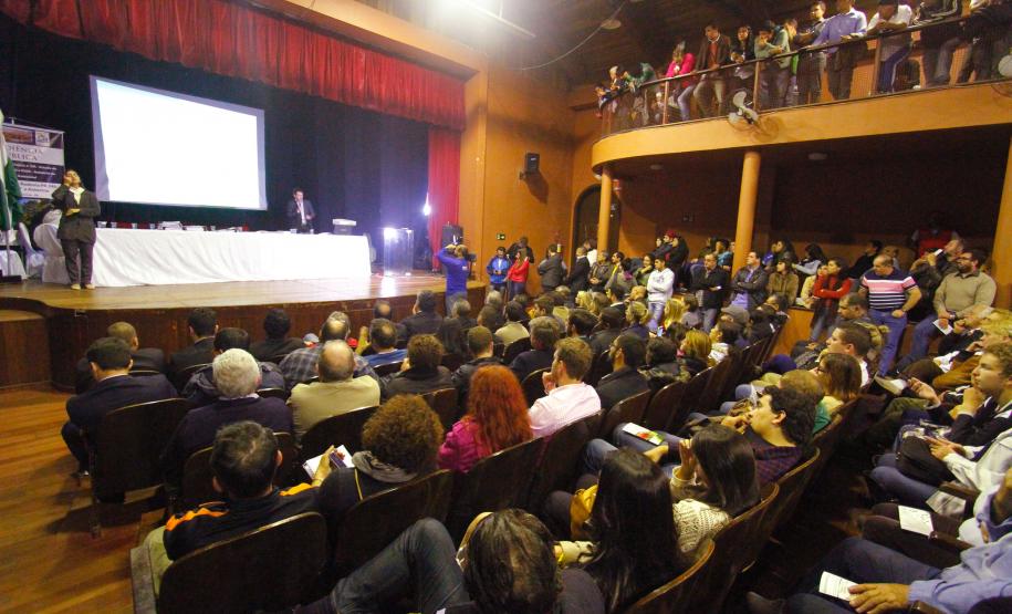 Audiência pública apresenta estudos ambientais sobre novo acesso à Antonina Audiência pública apresenta estudos ambientais sobre novo acesso à Antonina