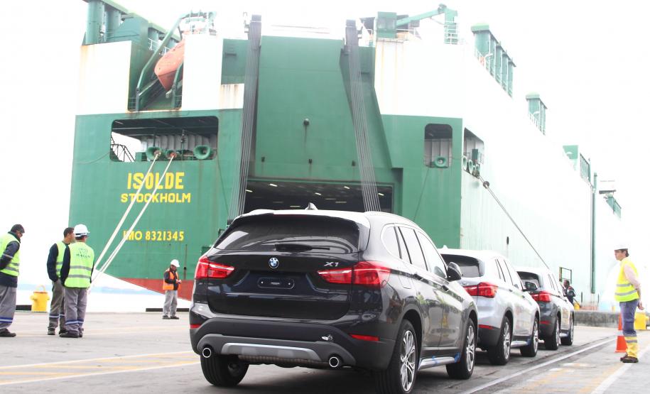 BMW inicia exportação pelo Porto de Paranaguá