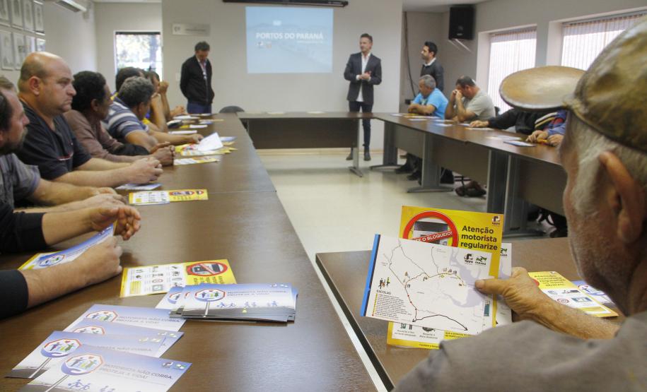 Porto de Antonina inicia ação de conscientização a caminhoneiros