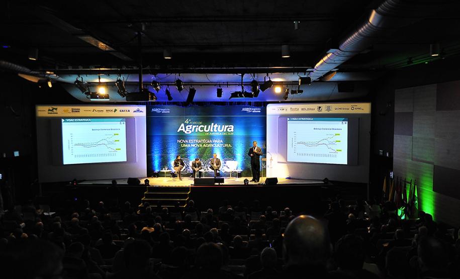 Appa apresenta evolução dos Portos do Paraná no 4º Fórum de Agricultura da América do Sul