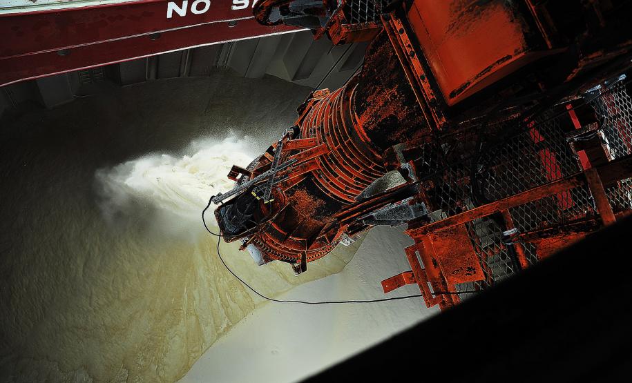 Porto de Paranaguá bate recorde no embarque de açúcar em um único navio