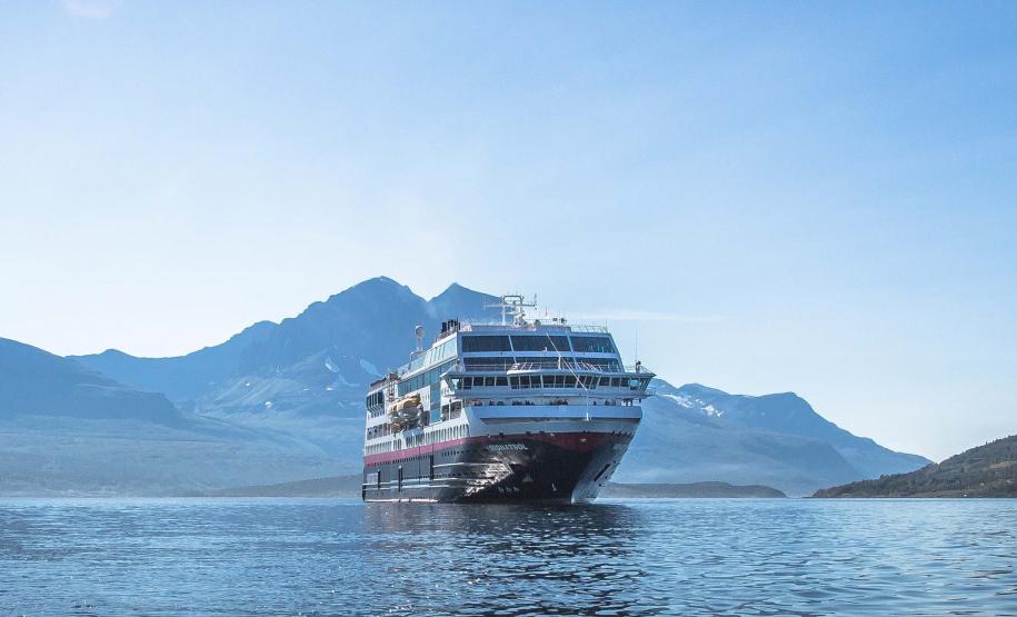 Porto de Paranaguá recebe primeiro navio de cruzeiro da temporada 2016/2017