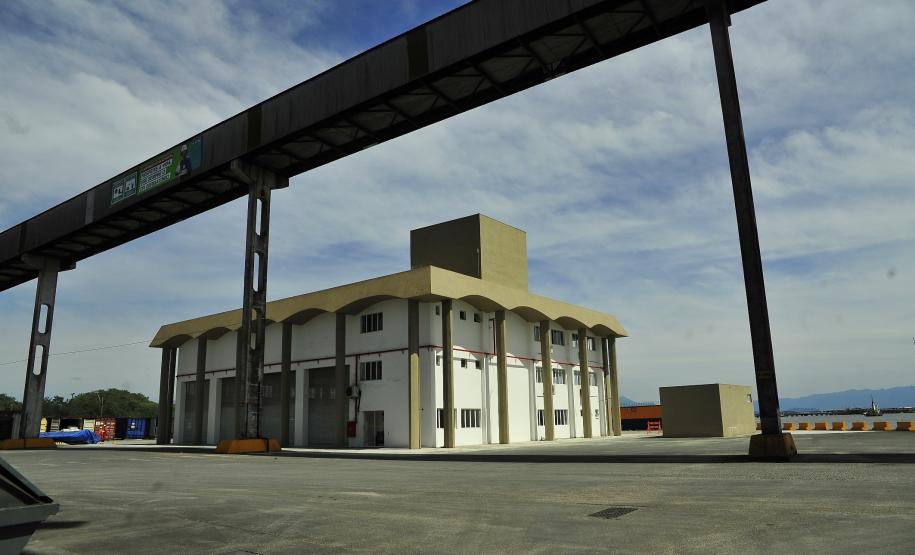 Richa inaugura no Porto de Paranaguá base integrada para emergências ambientais