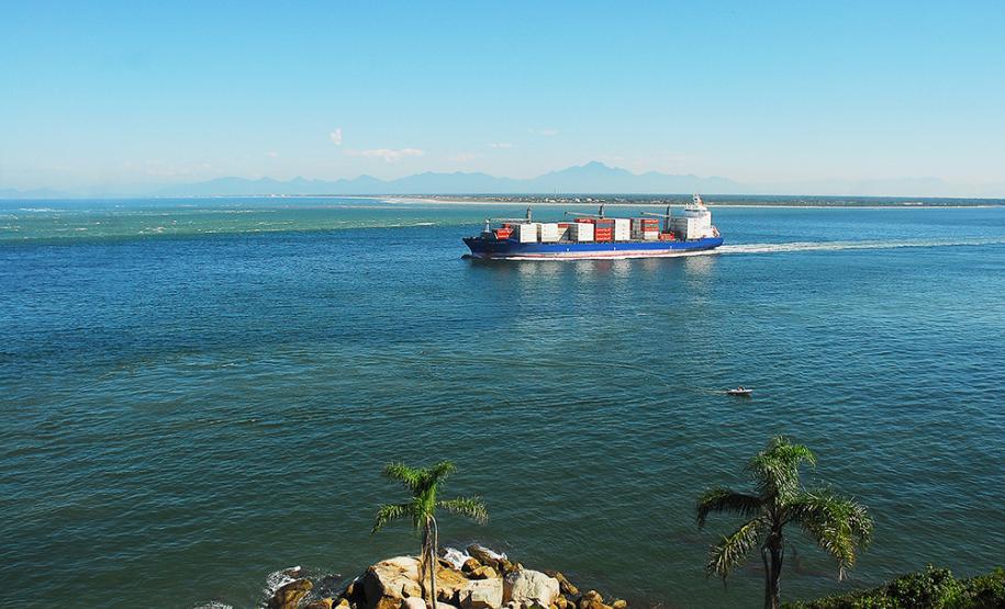 Porto de Paranaguá recebe licença ambiental para dragagem de aprofundamento