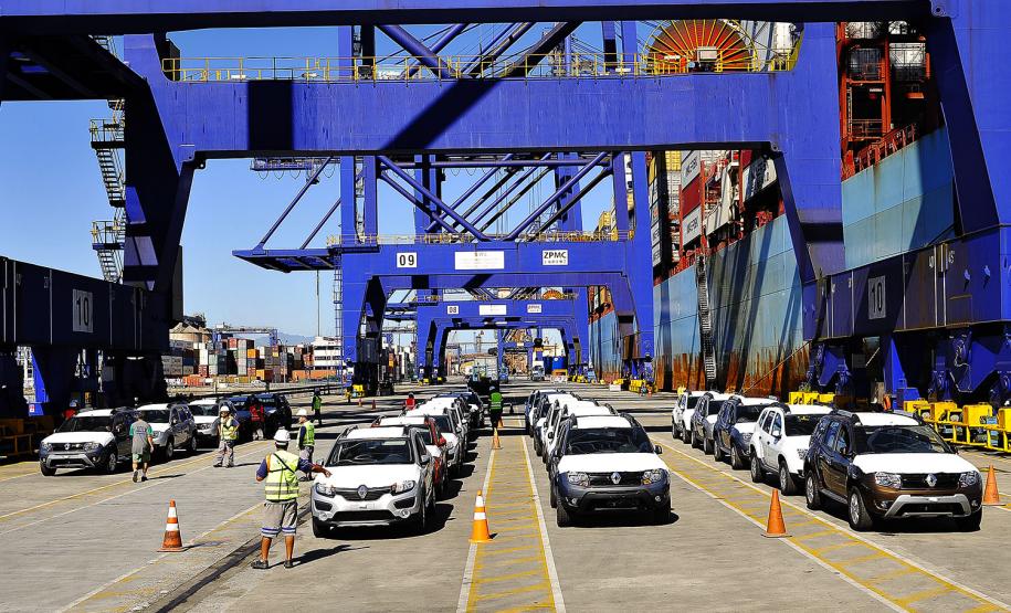 Movimentação de veículos por Paranaguá cresce 24%
