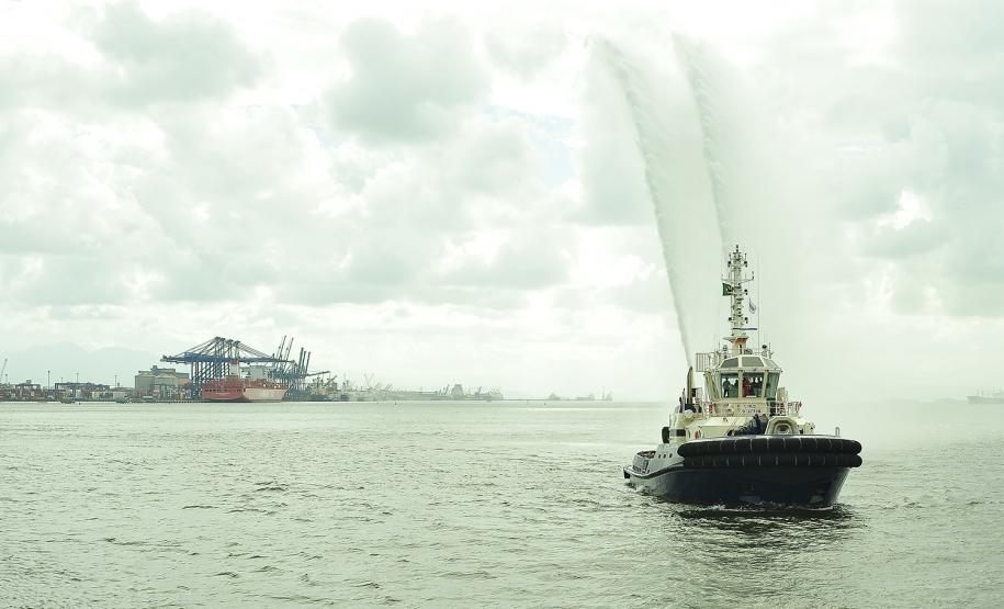 Maiores rebocadores do Brasil começam a operar no Porto de Paranaguá