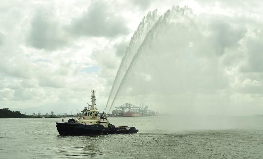 Maiores rebocadores do Brasil começam a operar no Porto de Paranaguá