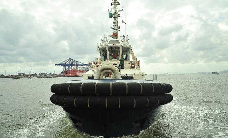 Maiores rebocadores do Brasil começam a operar no Porto de Paranaguá