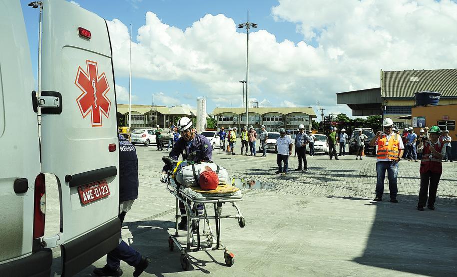 Porto de Paranaguá faz simulado para prevenção de acidentes