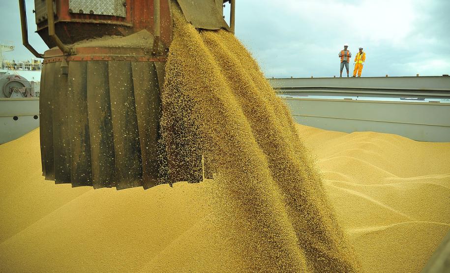 Porto de Paranaguá bate recorde de movimentação pelo sexto ano consecutivo
