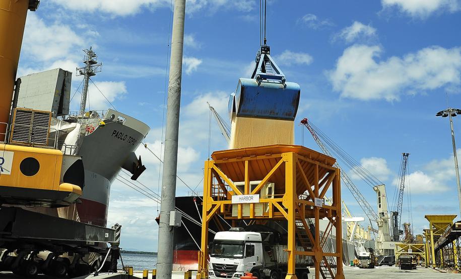 Porto de Paranaguá bate recorde de movimentação pelo sexto ano consecutivo