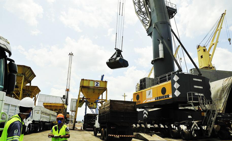 Porto de Antonina diversifica cargas e movimentação cresce 15%