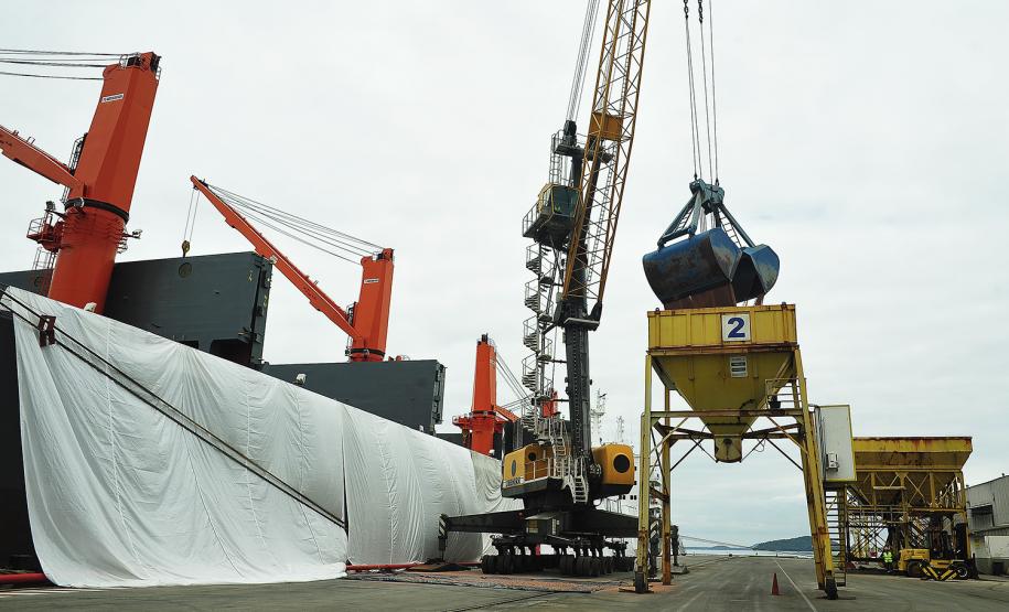 Porto de Antonina diversifica cargas e movimentação cresce 15%