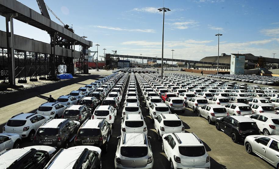 Porto de Paranaguá amplia área para movimentação de cargas especiais