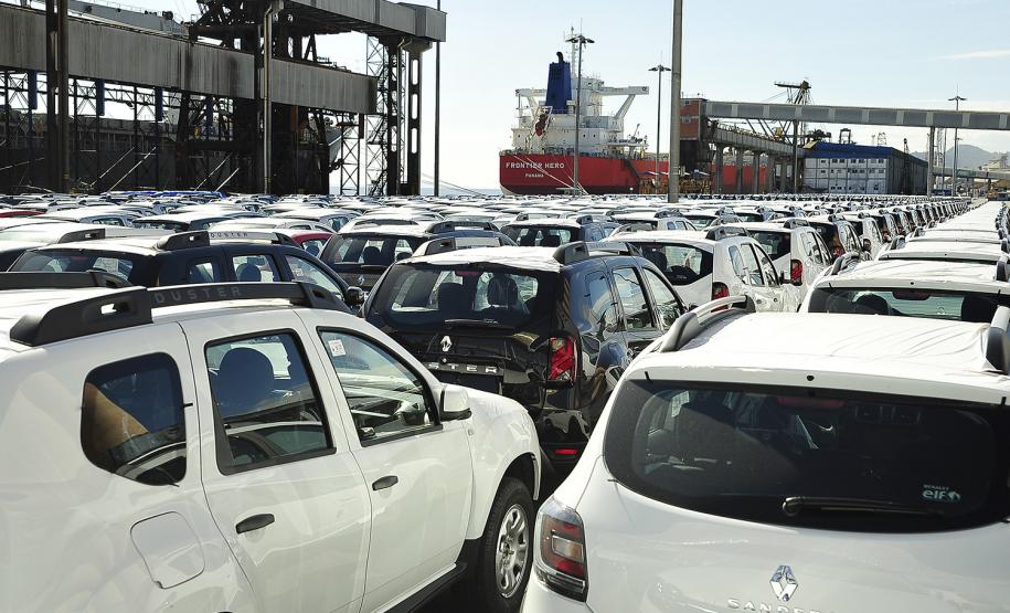 Porto de Paranaguá amplia área para movimentação de cargas especiais