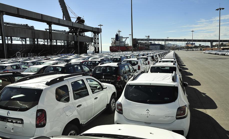 Porto de Paranaguá amplia área para movimentação de cargas especiais