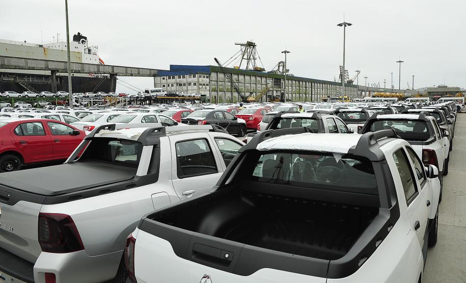 Porto de Paranaguá amplia área para movimentação de cargas especiais