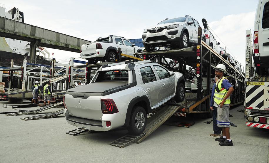 Porto de Paranaguá amplia área para movimentação de cargas especiais