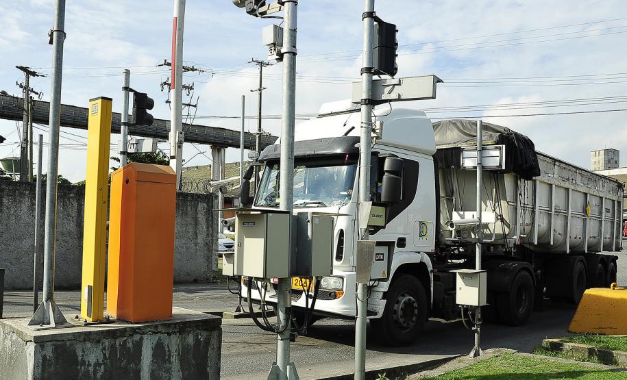 Motoristas que acessam o cais farão recadastramento biométrico em junho