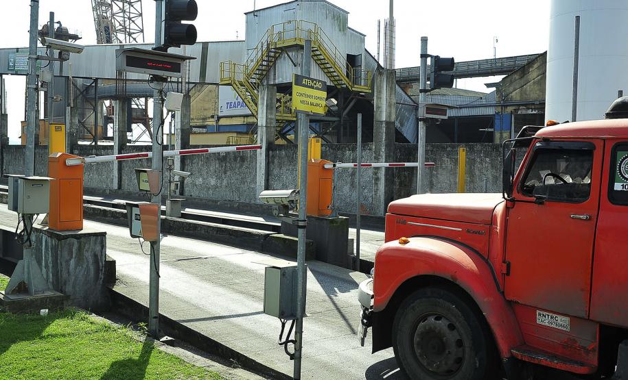 Motoristas que acessam o cais farão recadastramento biométrico em junho