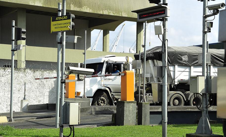Motoristas que acessam o cais farão recadastramento biométrico em junho