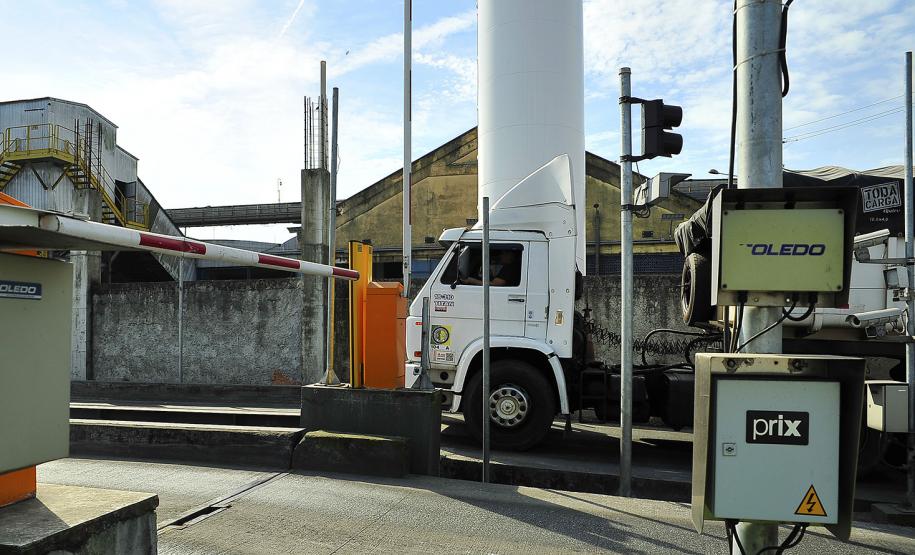 Motoristas que acessam o cais farão recadastramento biométrico em junho