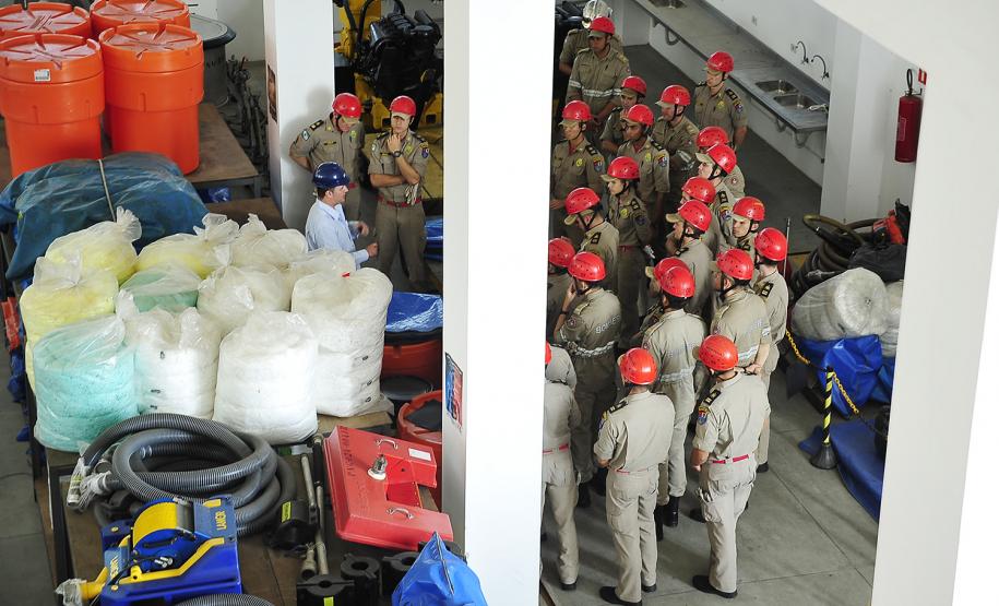 Alunos do curso de formação de bombeiros visitam Centro de Proteção Ambiental
