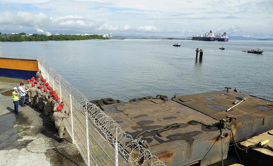 Alunos do curso de formação de bombeiros visitam Centro de Proteção Ambiental