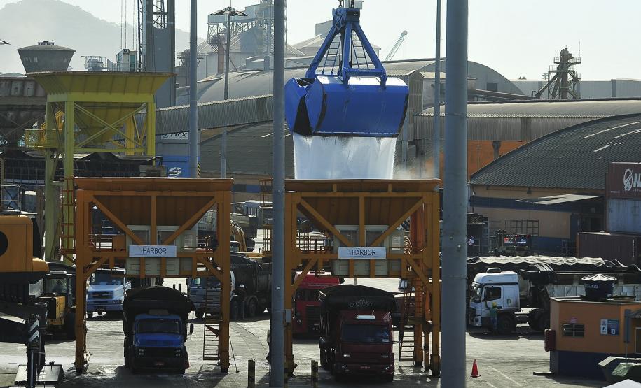 Importação de fertilizantes

por Paranaguá cresce

22% no quadrimestre